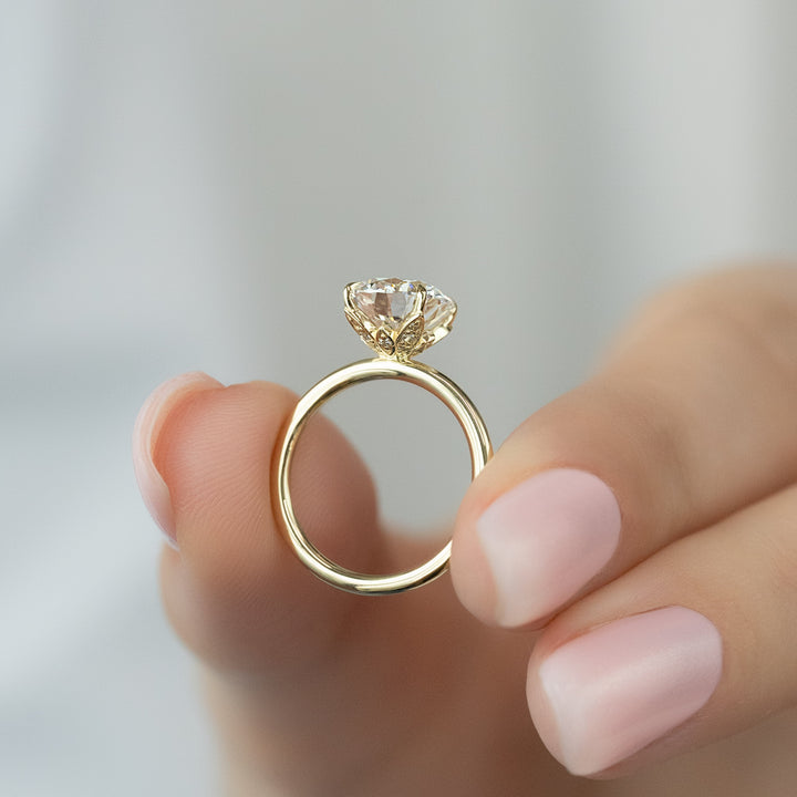 The Logan Round Lab Diamond Moissanite Engagement Ring *Shown with 2.5 ct #material_gold