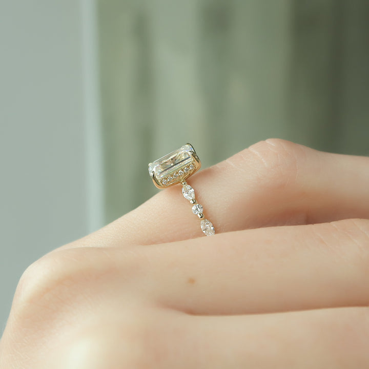 The Lyra Set With Emerald Side Stone Moissanite#material_14k-gold