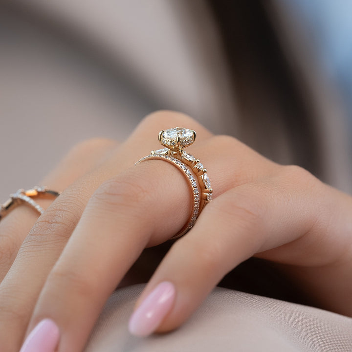 The Lyra Oval Lab Diamond Moissanite Engagement Ring *Shown with 1.5 ct #material_gold