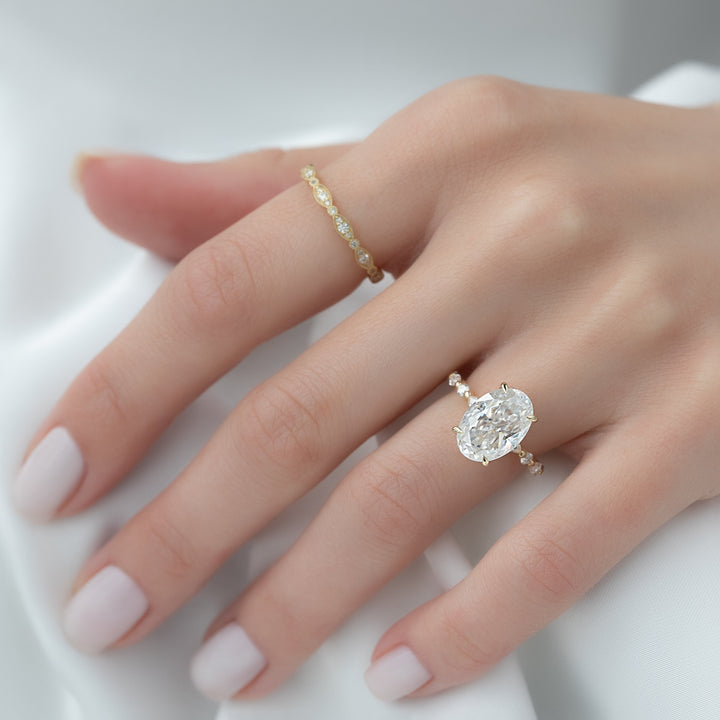 The Lyra Oval Lab Diamond Moissanite Engagement Ring *Shown with 4 ct #material_gold