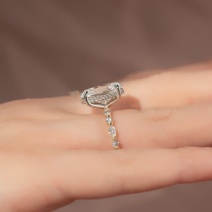 The Lyra Oval Lab Diamond Moissanite Engagement Ring *Shown with 4 ct #material_gold