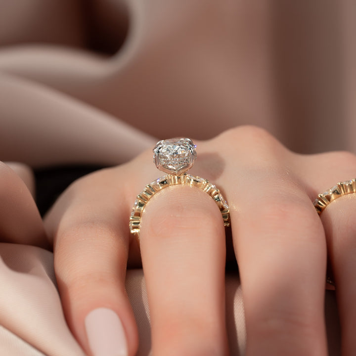 The Lyra Oval Lab Diamond Moissanite Engagement Ring *Shown with 4 ct #material_gold