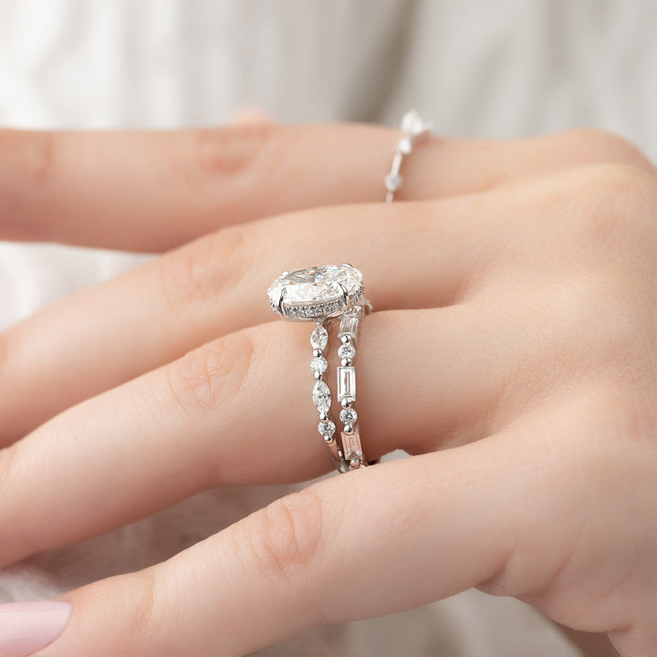 The Lyra Oval Lab Diamond Moissanite Engagement Ring *Shown with 2.5 ct #material_white