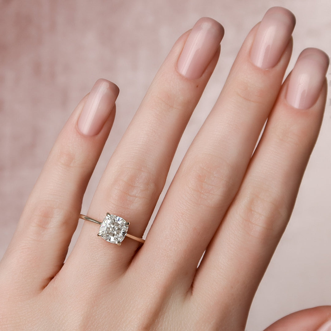 The Mabel Set With Cushion Solitaire Moissanite#material_14k-gold