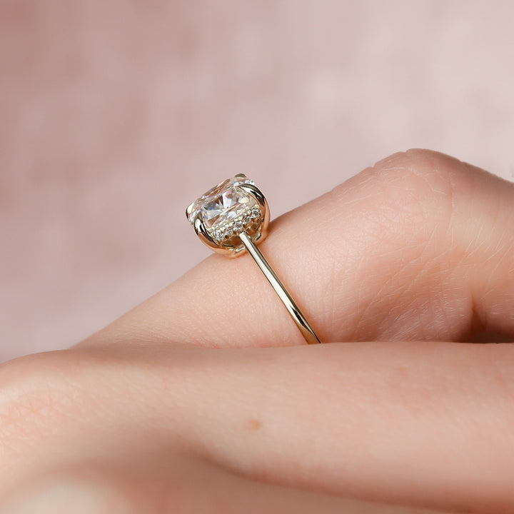 The Mabel Set With Cushion Solitaire Moissanite#material_14k-gold