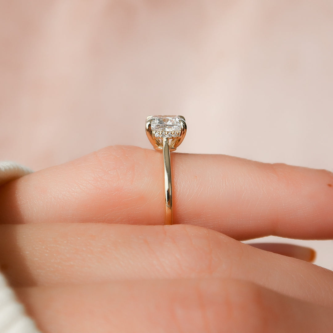 The Mabel Set With Cushion Solitaire Moissanite#material_14k-gold