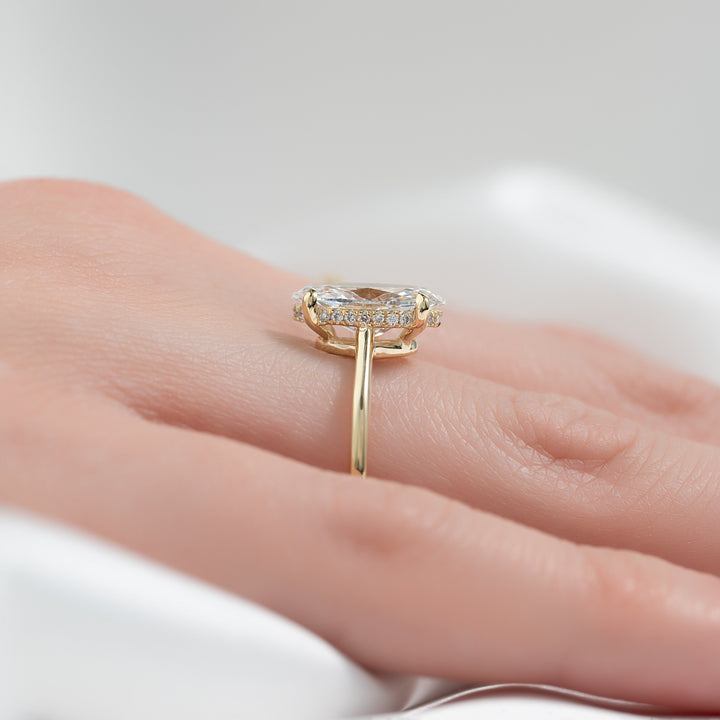 The Mabel Oval Lab Diamond Moissanite Engagement Ring *Shown with 2 ct #material_gold