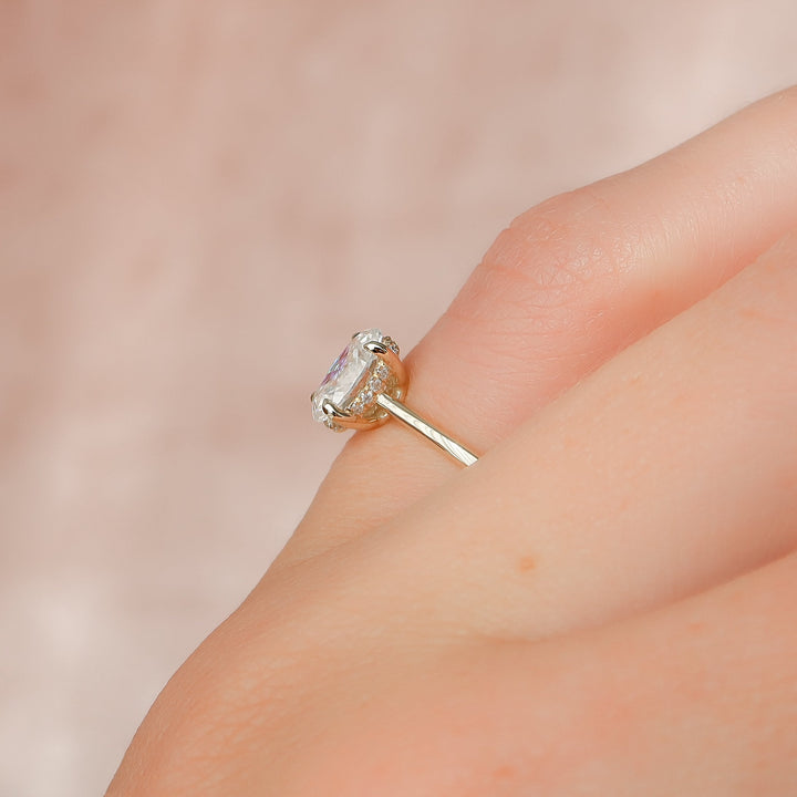 The Mabel Oval Lab Diamond Moissanite Engagement Ring *Shown with 1 ct #material_gold
