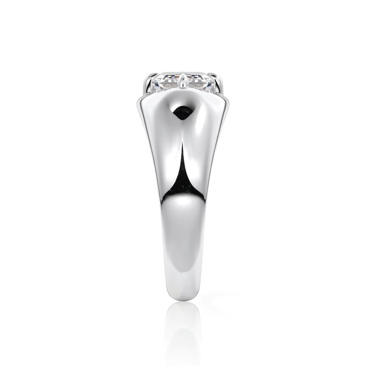 The Manon Set With An Emerald Lab Diamond #material_white