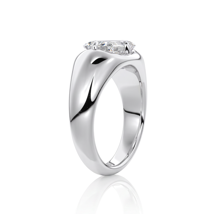 The Manon Set With An Emerald Lab Diamond #material_white