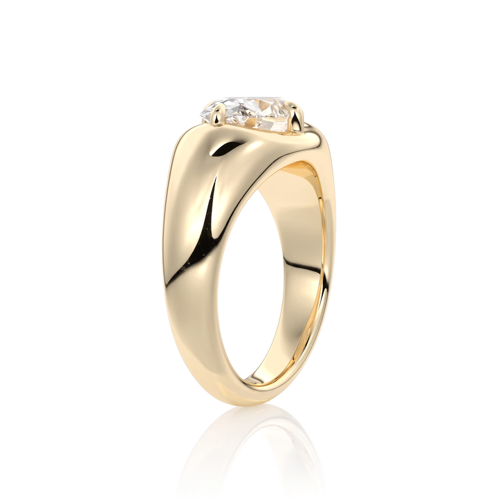 The Manon Set With An Oval Lab Diamond #material_gold