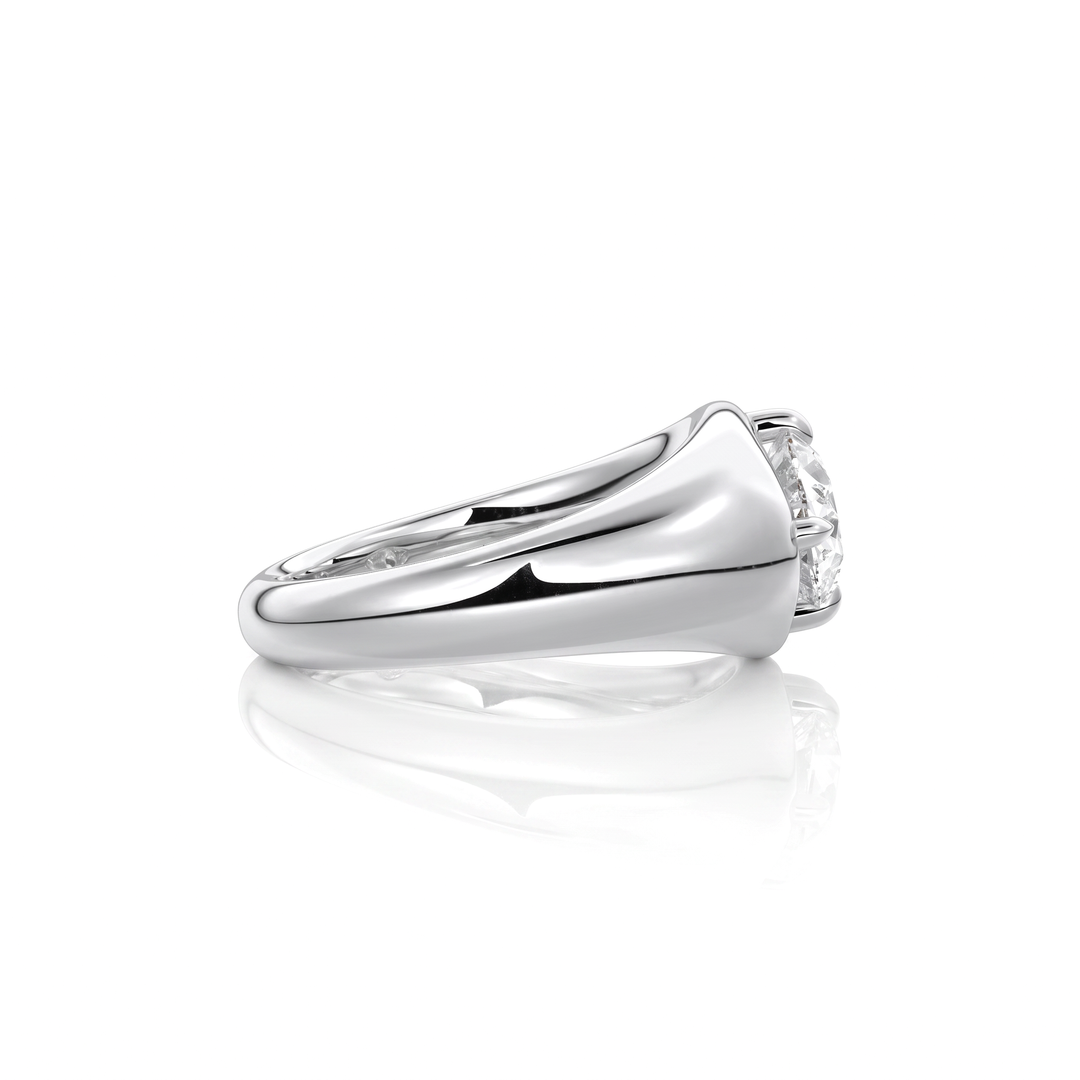 The Manon Set With An Oval Lab Diamond #material_white