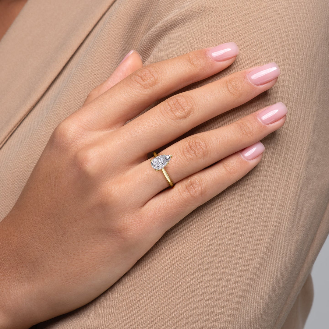 The Maren Set With A Pear Lab Diamond#material_gold