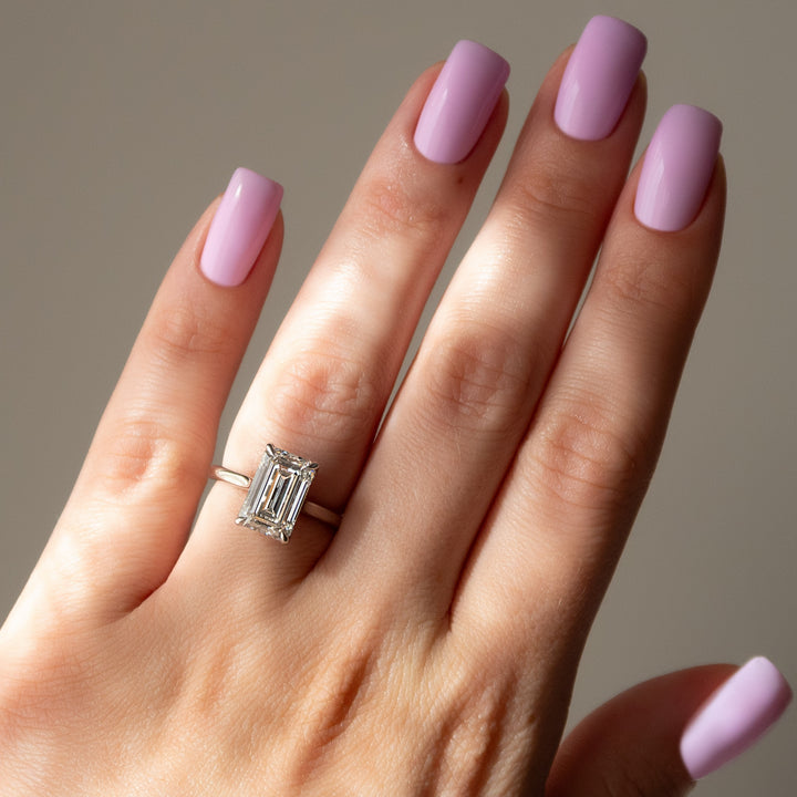 The Maren Set With An Emerald Lab Diamond#material_white