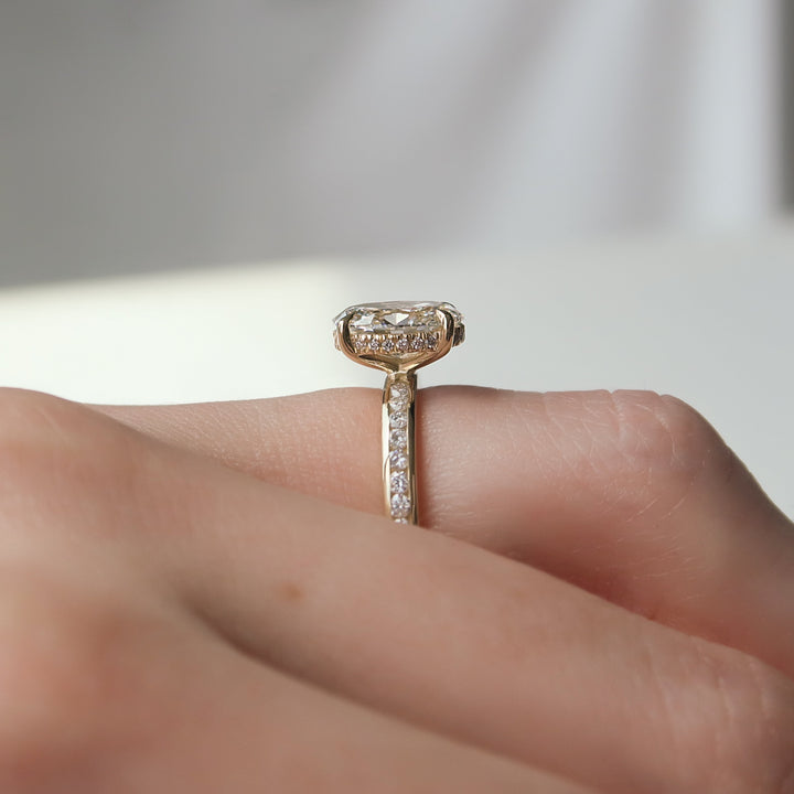 The Murphy Oval Lab Diamond Moissanite Engagement Ring *Shown with 1.5 ct #material_gold