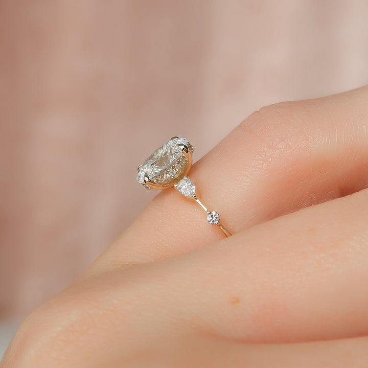 The Niko Oval Lab Diamond Moissanite Engagement Ring *Shown with 1.5 ct #material_gold