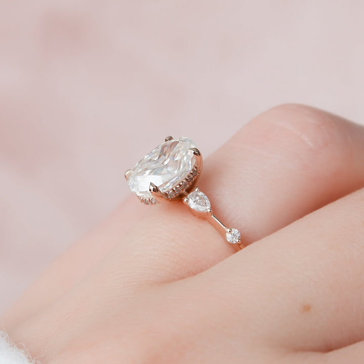 The Niko Oval Lab Diamond Moissanite Engagement Ring *Shown with 2 ct #material_rose