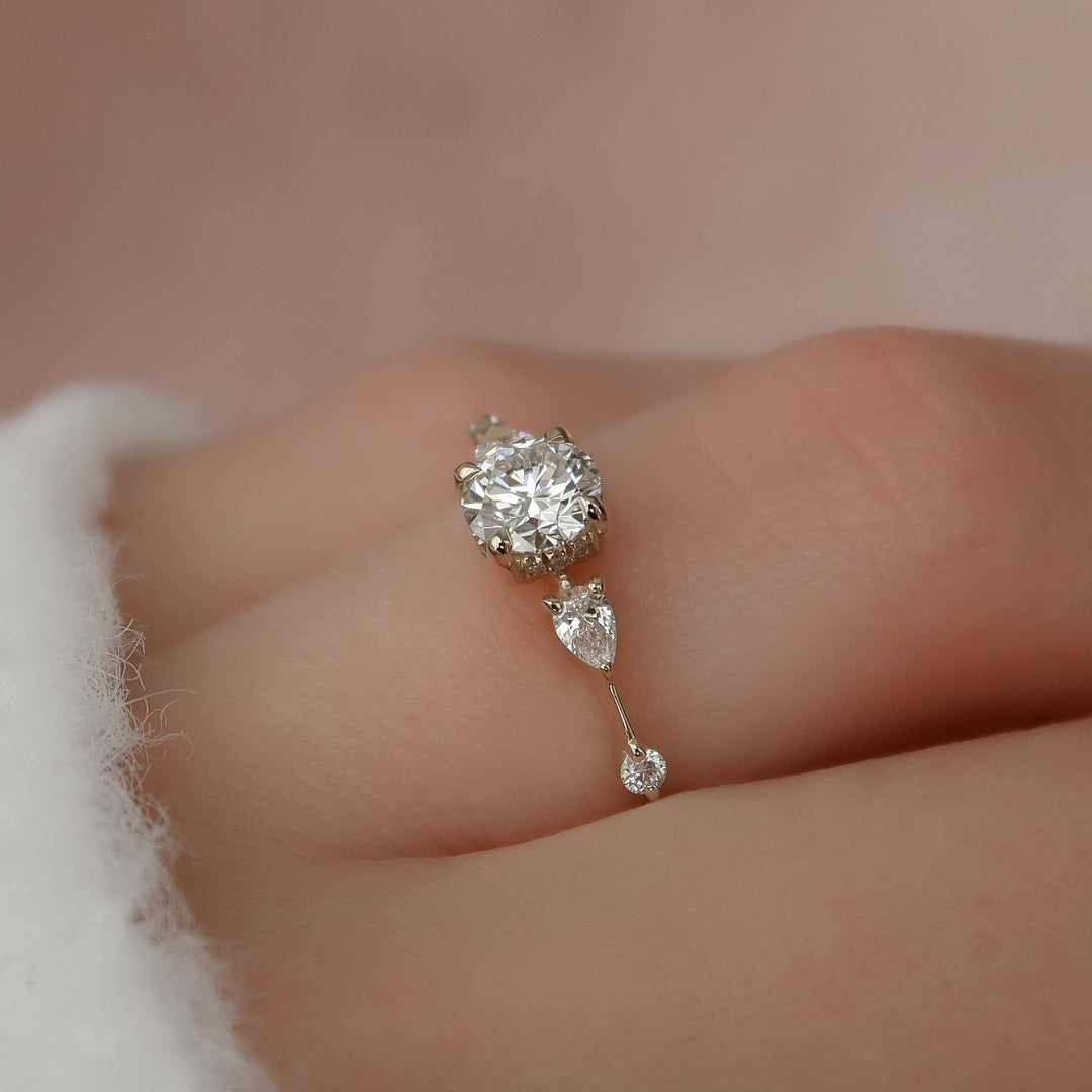 The Niko Round Lab Diamond Moissanite Engagement Ring