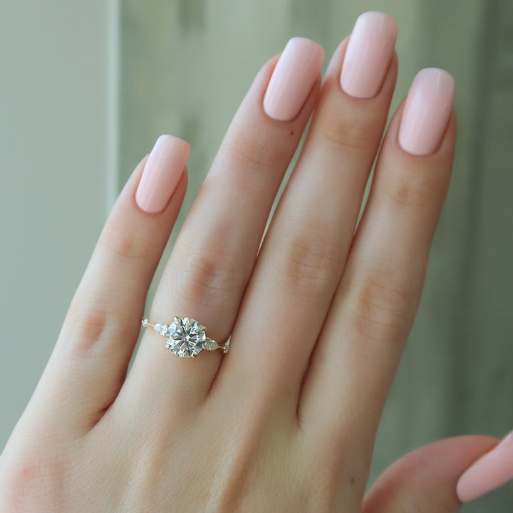 The Niko Round Lab Diamond Moissanite Engagement Ring *Shown with 2 ct #material_gold