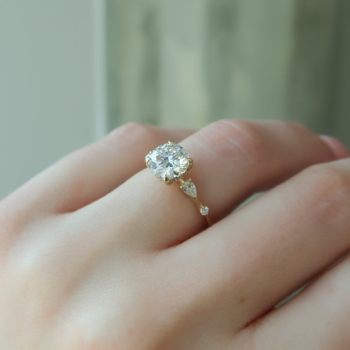 The Niko Round Lab Diamond Moissanite Engagement Ring *Shown with 2 ct #material_gold
