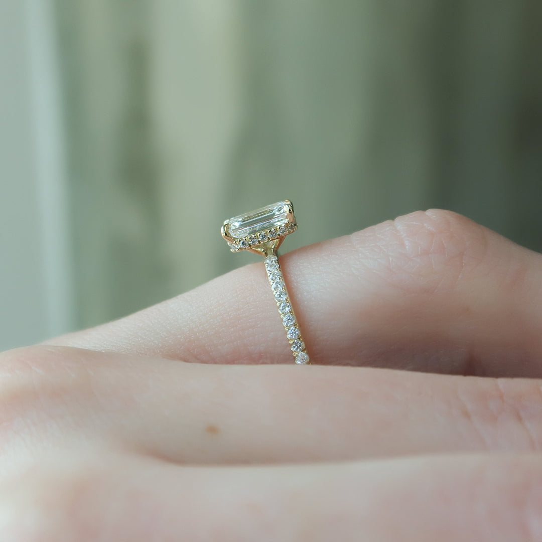 The Pave April Set With Emerald Pave Moissanite#material_14k-gold