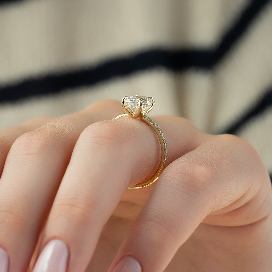 The Pave Cecelia Set With Oval Pave Moissanite#material_18k-gold