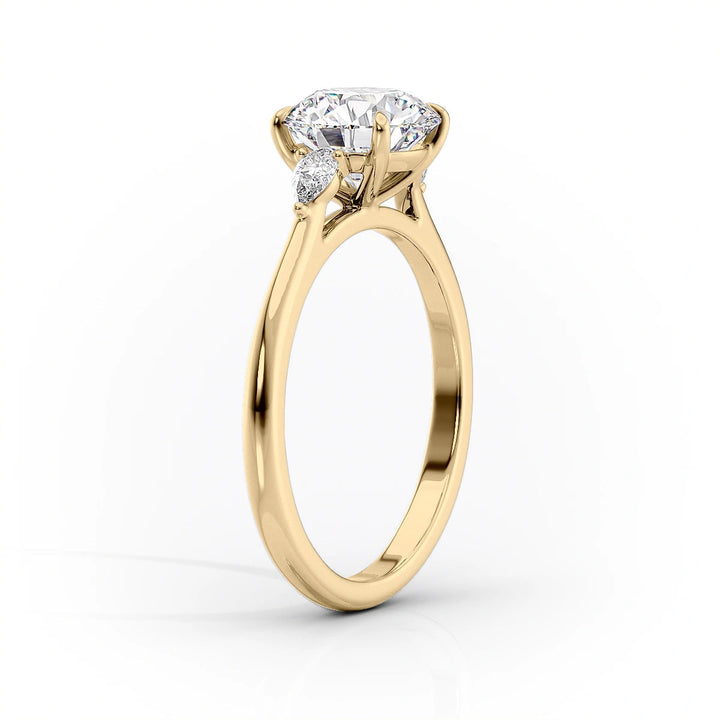 The Pears Leona Set With Oval Side Stone Moissanite#material_14k-gold