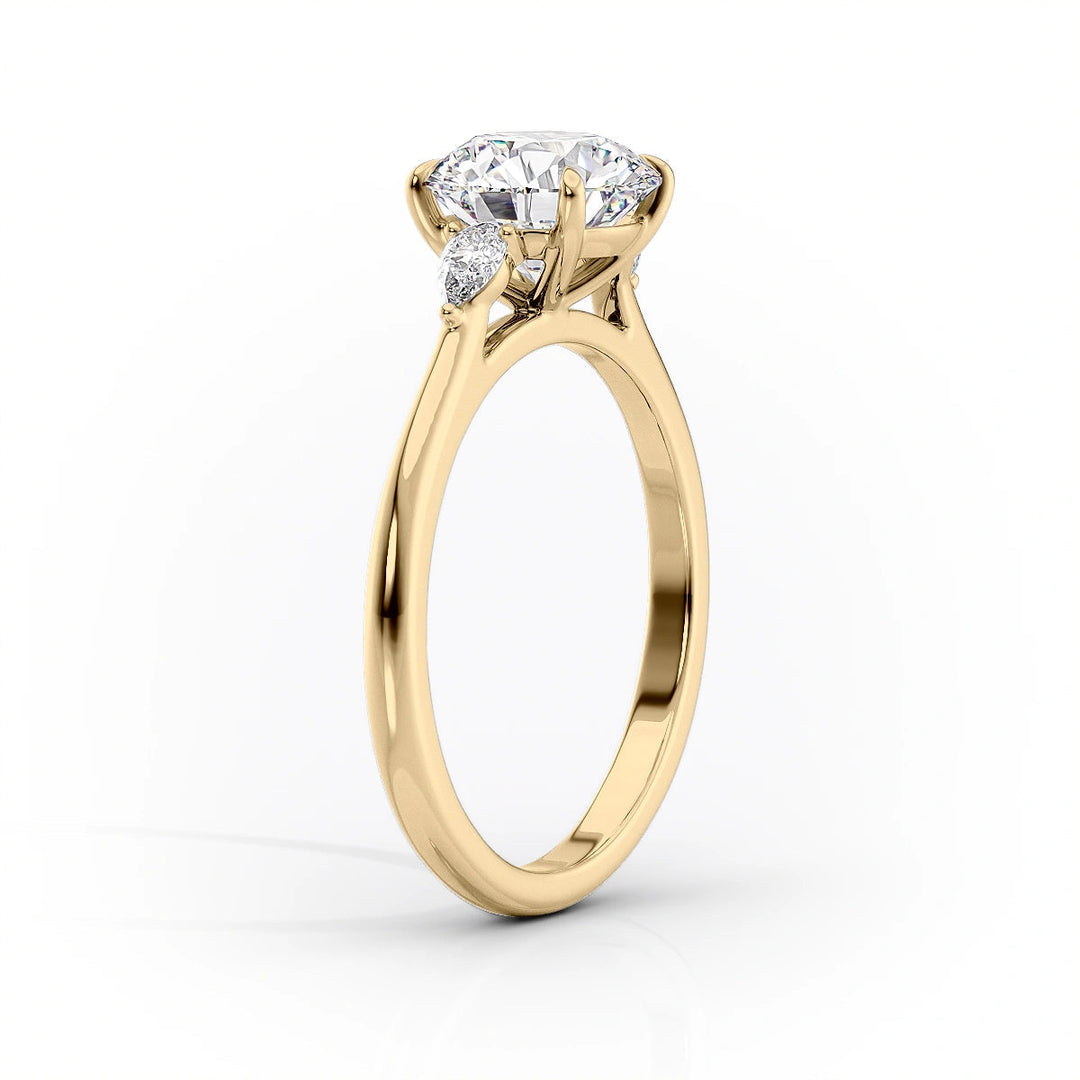 The Pears Leona Set With Oval Side Stone Moissanite#material_18k-gold