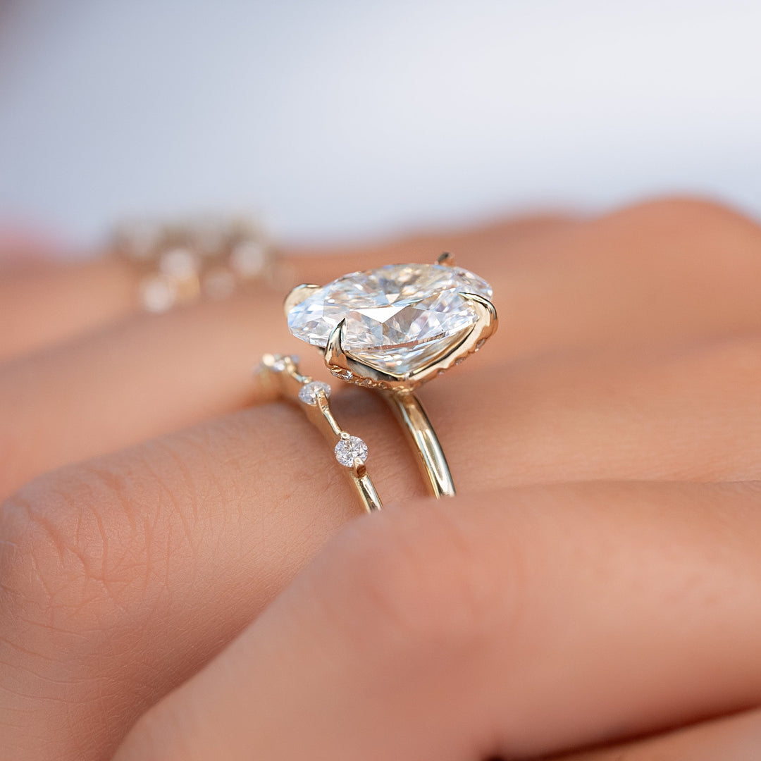 The Petal Liberty Set With Oval Solitaire Lab Diamond 2.5 Carat 14K Gold#material_14k-gold