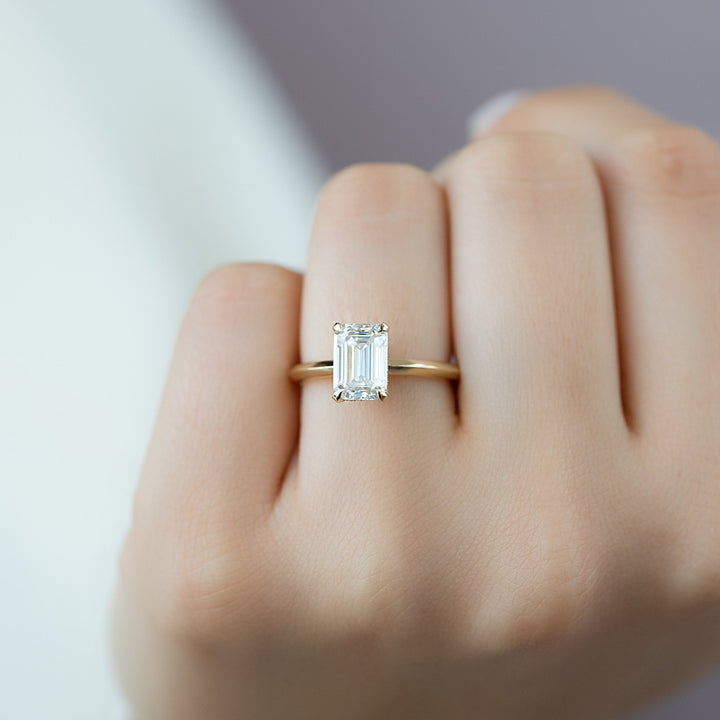 The Razor Liberty Set With Emerald Solitaire Moissanite#material_14k-gold