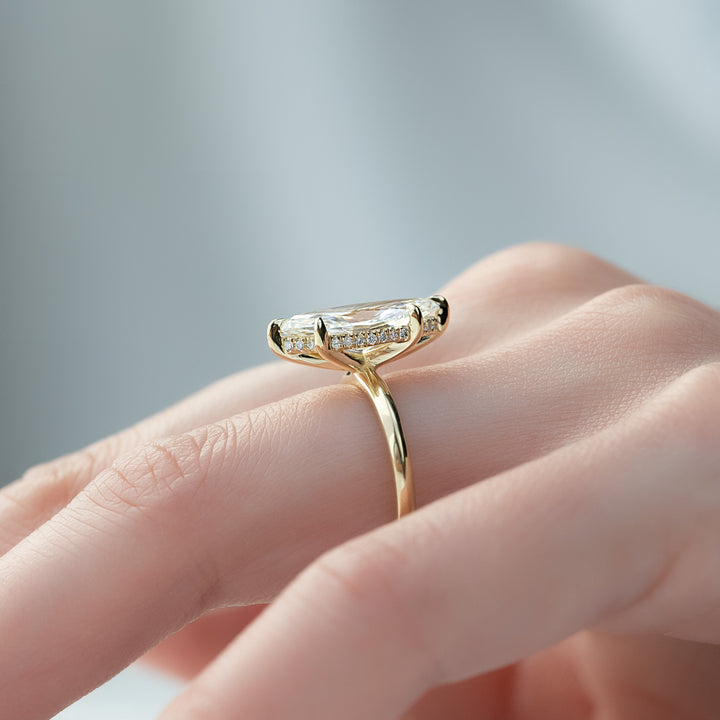 The Razor Liberty Marquise Lab Diamond Moissanite Engagement Ring *Shown with 2.5 ct #material_gold