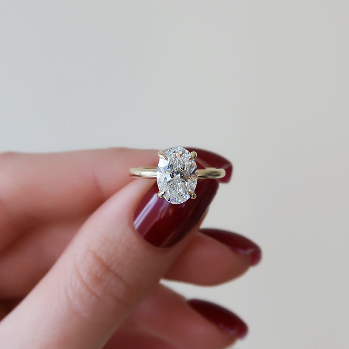 The Sydney Oval Lab Diamond Moissanite Engagement Ring *Shown with 2 ct #material_gold