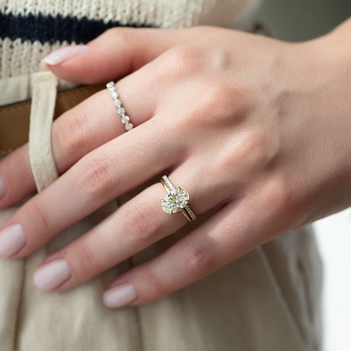 The Sydney Oval Lab Diamond Moissanite Engagement Ring *Shown with 2.5 ct #material_gold