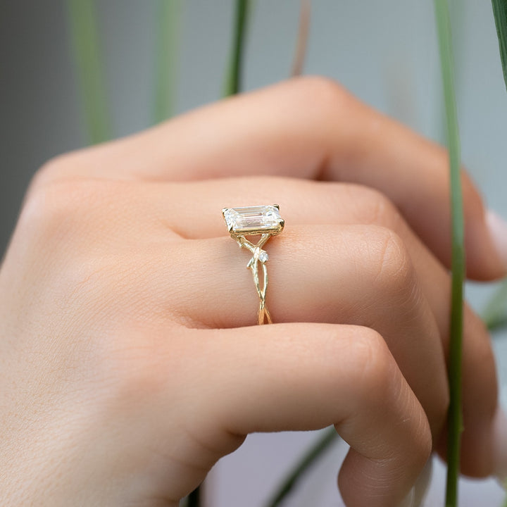 The Textured Coco Set With Emerald Side Stone Lab Diamond 2 Carat 14K Gold#material_14k-gold