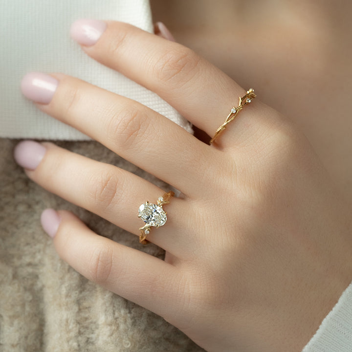 The Textured Coco Set With Oval Side Stone Lab Diamond 3 Carat 14K Gold#material_14k-gold