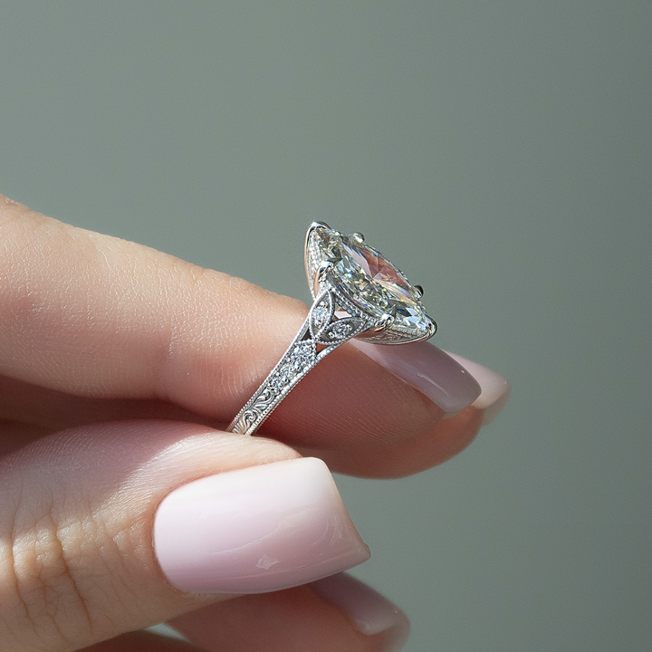 The Vienna Set With A Marquise Lab Diamond#material_white