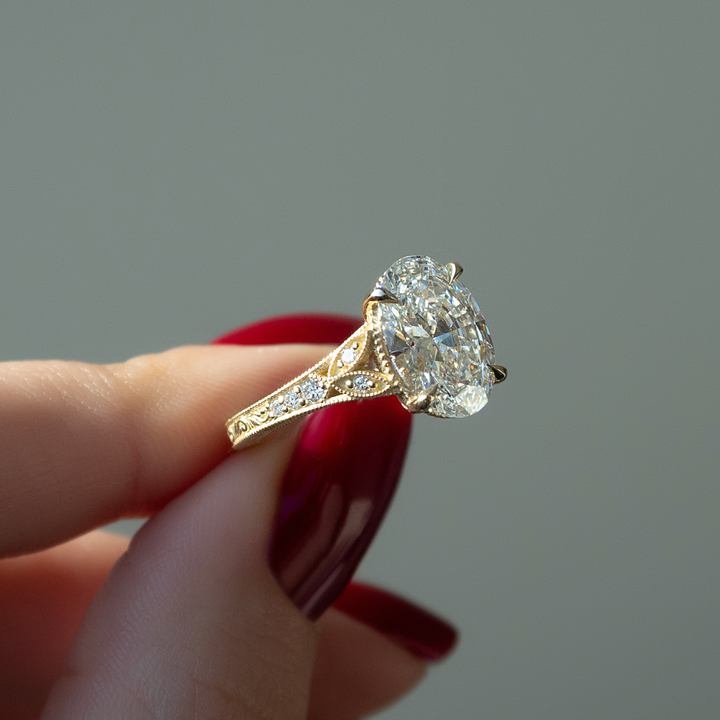 The Vienna Set With An Oval Lab Diamond#material_gold